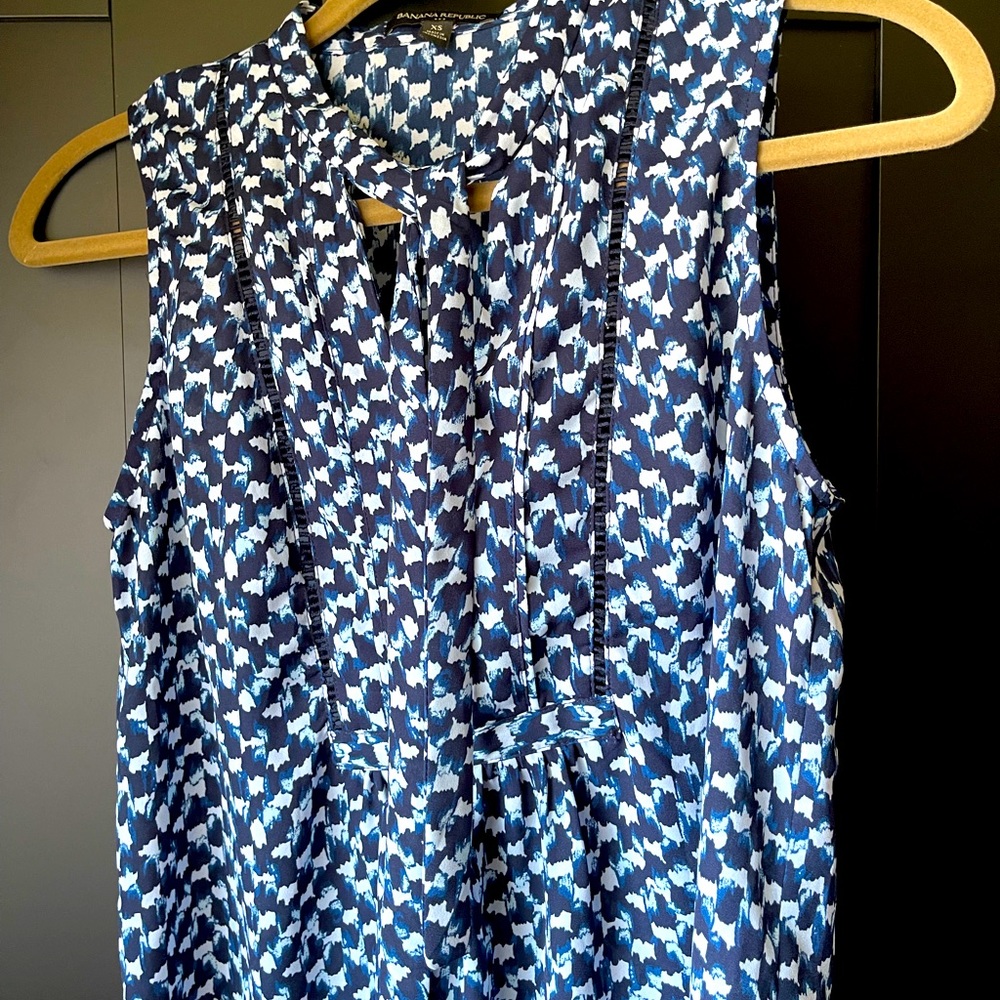 Banana Republic Sleeveless Top